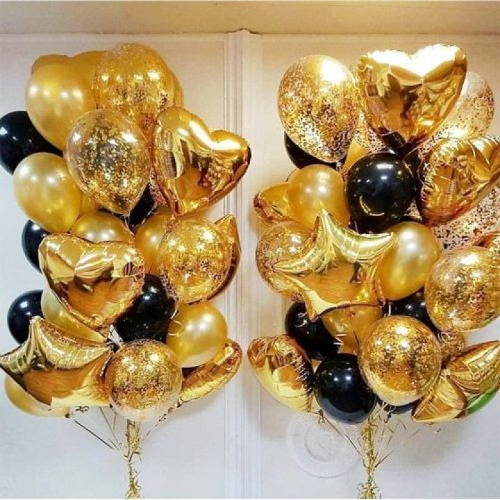 Фонтан шаров "Чёрное золото" в Барнауле