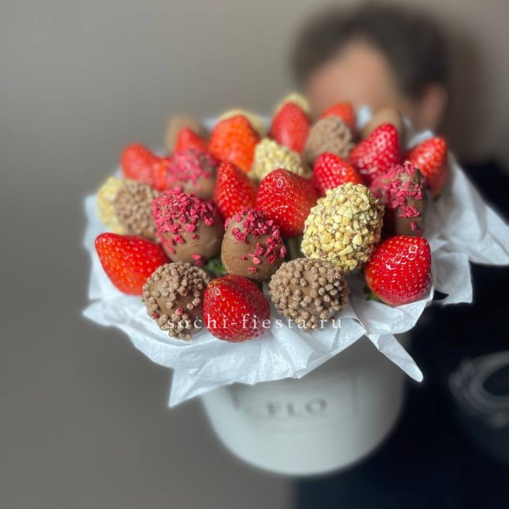 Клубника в боксе 30 ягод в Барнауле