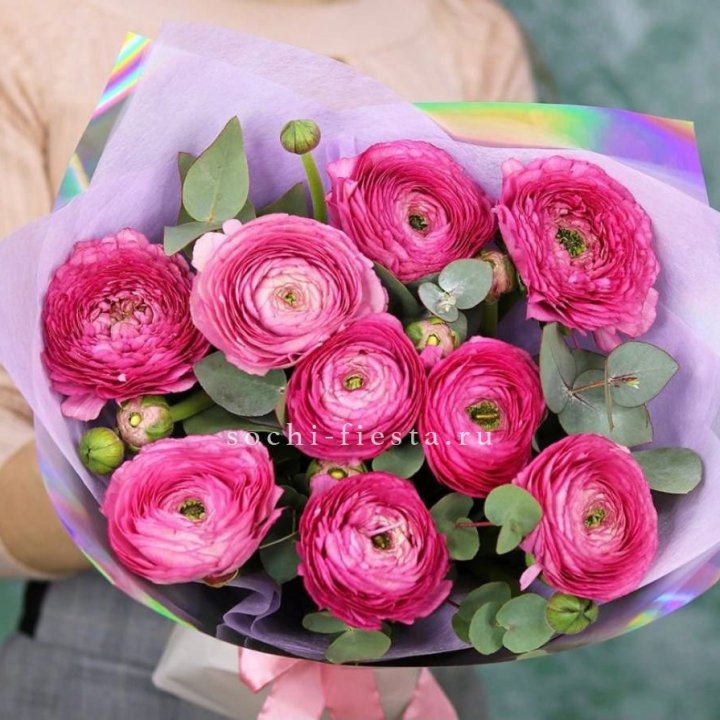 Ранункулюсы с эвкалиптом №2 в Барнауле