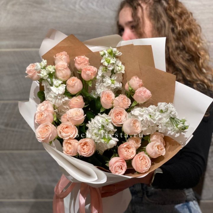 Букет бомбасти и маттиола в Барнауле