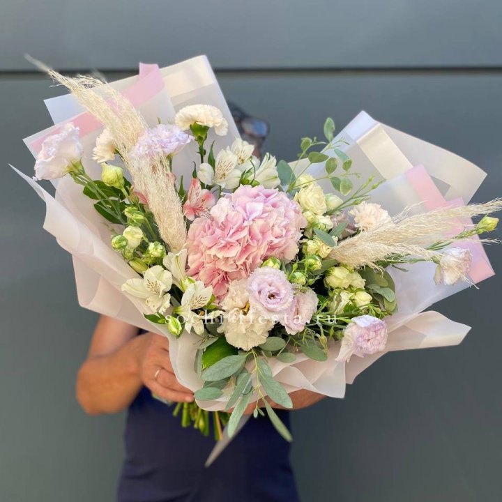 Гортензия "Пинк флоид" в Барнауле