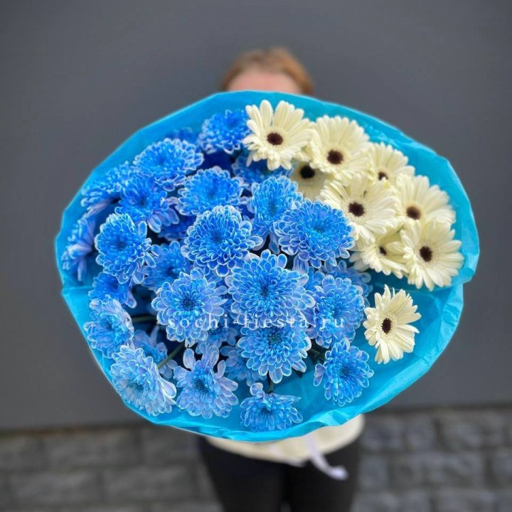 Букет хризантем и гербер в Барнауле