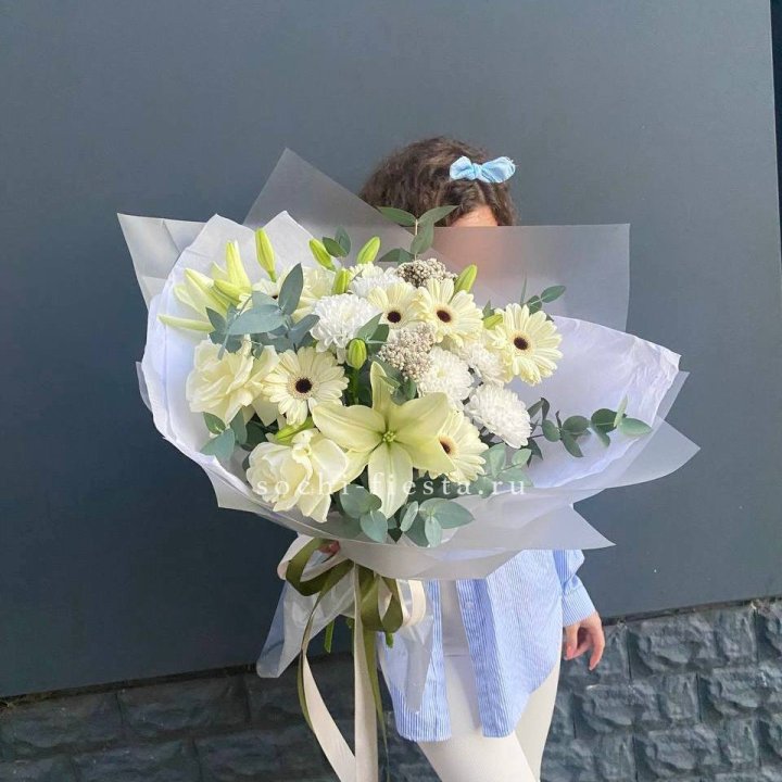 Букет с лилией и герберой в Барнауле