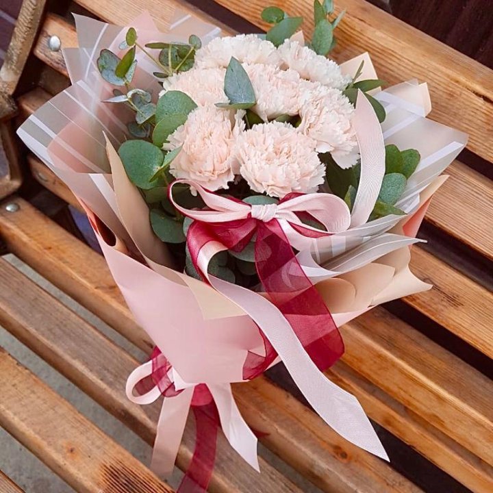 Диантусы с эвкалиптом в Барнауле