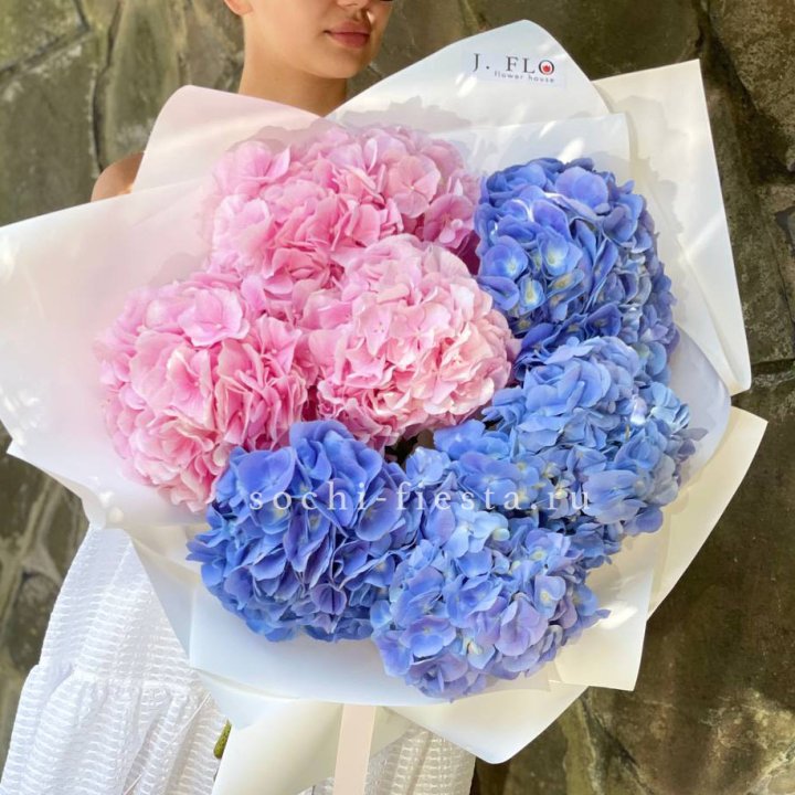Букет гортензий №1 в Барнауле