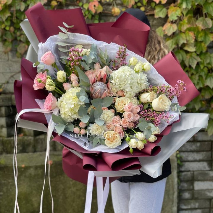 Авторский букет с протеей №1 в Барнауле