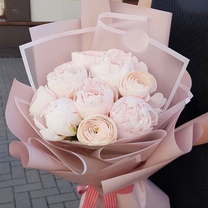 Пионы и ранункулюсы в Барнауле