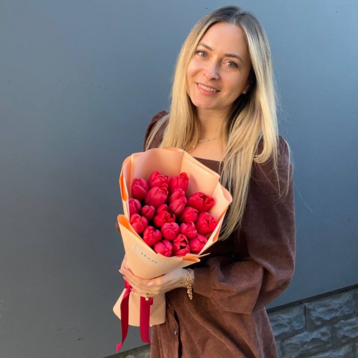  19 красных тюльпанов в Барнауле