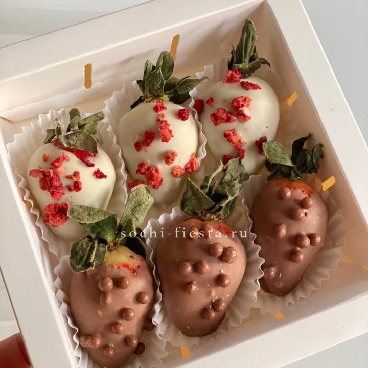 Клубника в шоколаде 6 ягод в Барнауле