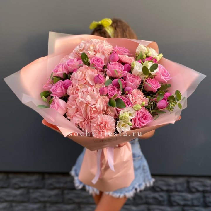 Авторский букет "Восторг" в Барнауле