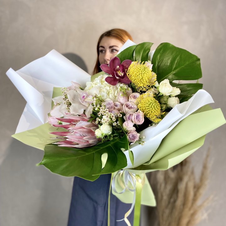 Дизайнерский букет экзотики в Барнауле