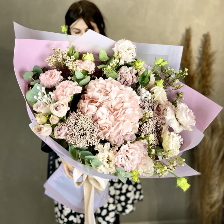 Дизайнерский букет "Трели кримс" в Барнауле