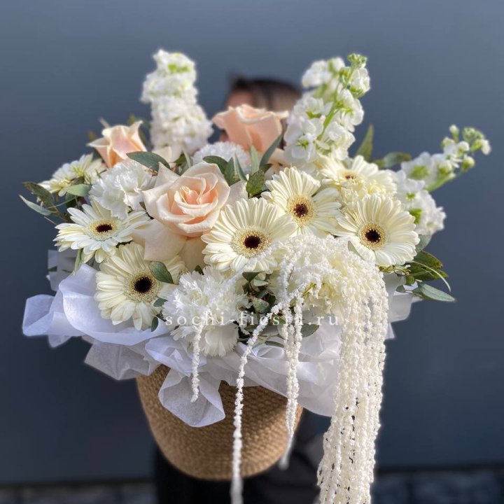 Цветы в джутовом кашпо "Валери" в Барнауле