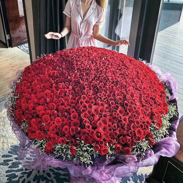 1001 роза в Барнауле