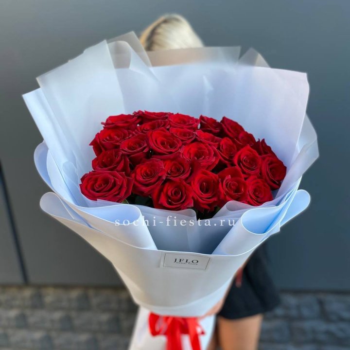 25 высоких роз  в Барнауле