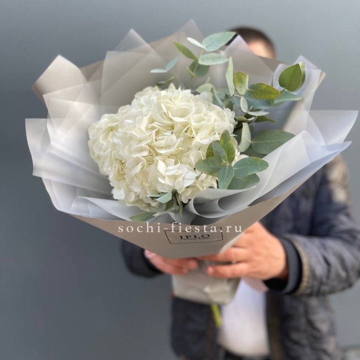  Букет  из белой гортензии в Барнауле