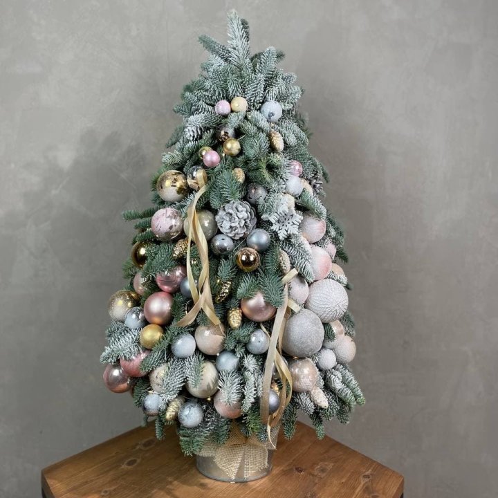 Новогодняя ёлка из веток датского нобилиса в Барнауле