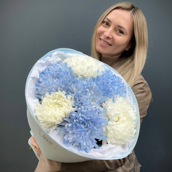 Букет из 7 хризантем  в Барнауле