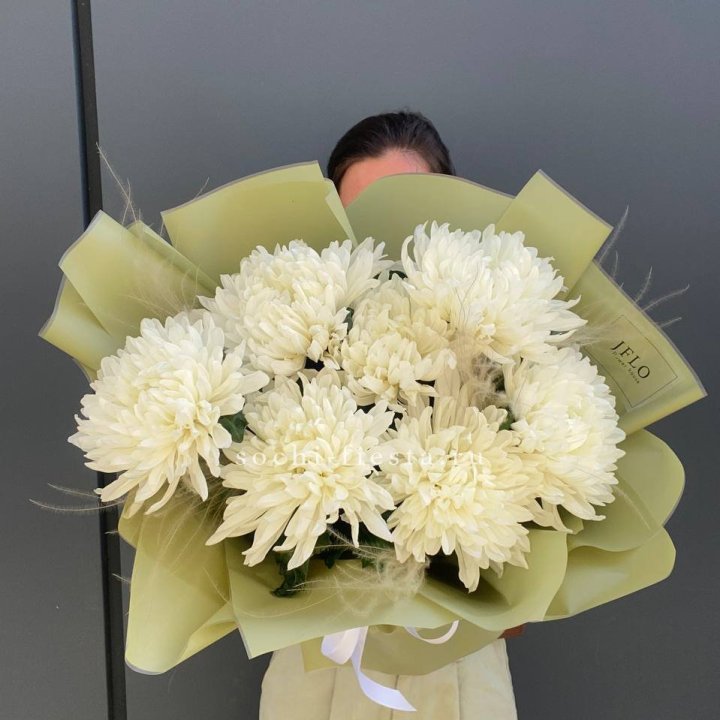 Букет одноголовых хризантем  в Барнауле