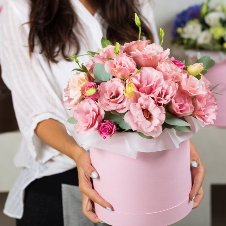 Эустома в шляпной коробке в Барнауле