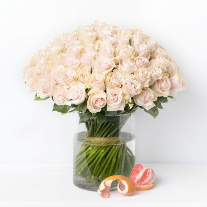 101 кремовая роза в Барнауле