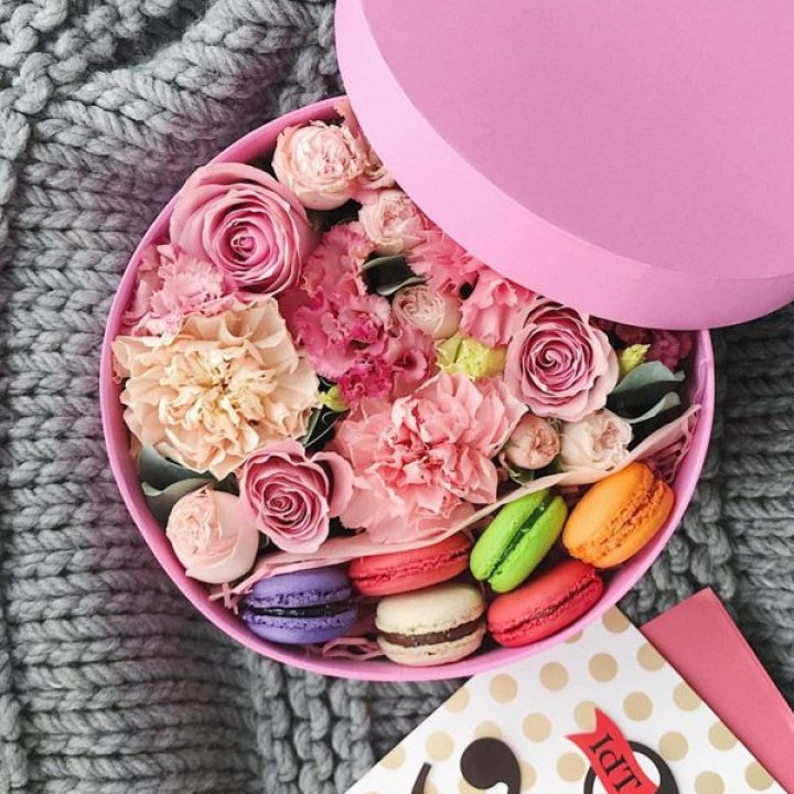 Цветочный бокс пинк в Барнауле