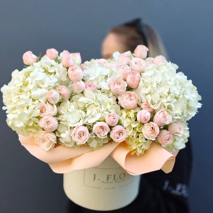 Дизайнерский бокс "Изабелла" в Барнауле