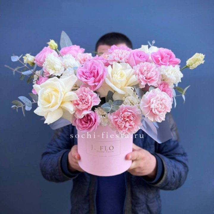 Цветочный бокс "Памела" в Барнауле