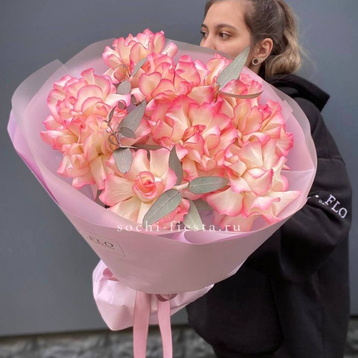 9 французских роз Джумилия в Барнауле