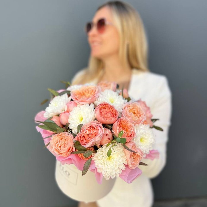 Нежная коробка с цветами в Барнауле