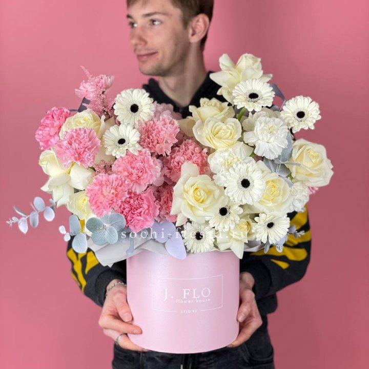 Дизайнерский бокс "Индира" в Барнауле