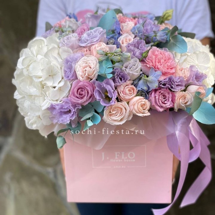 Цветочный бокс макси каб в Барнауле