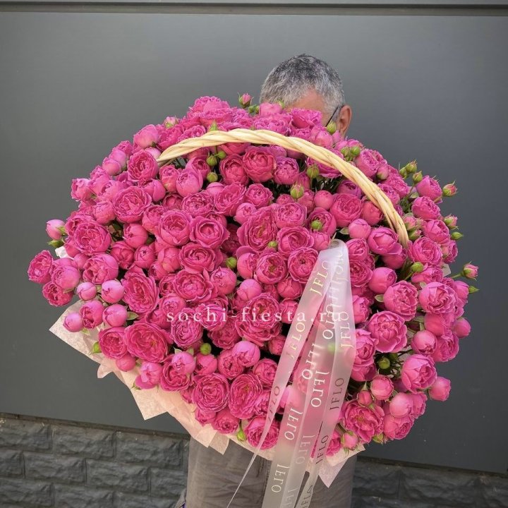 Корзина роз Мисти Баблс 151 в Барнауле