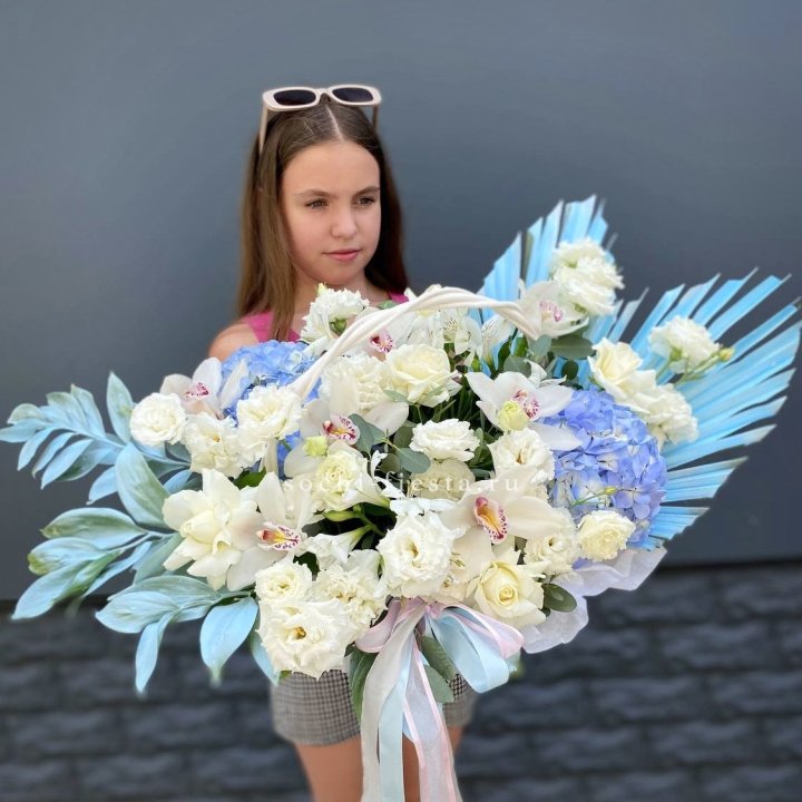Цветочная корзина "Блю винч" в Барнауле