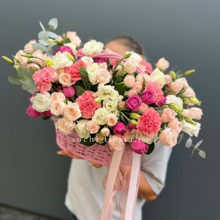 Цветочная корзина "Флоренция" в Барнауле