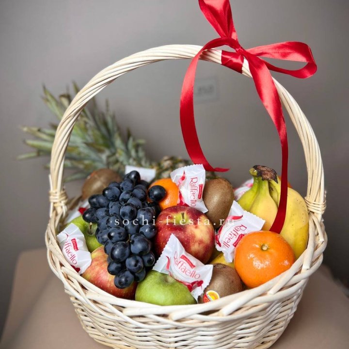 Фруктовая корзина №3 в Барнауле