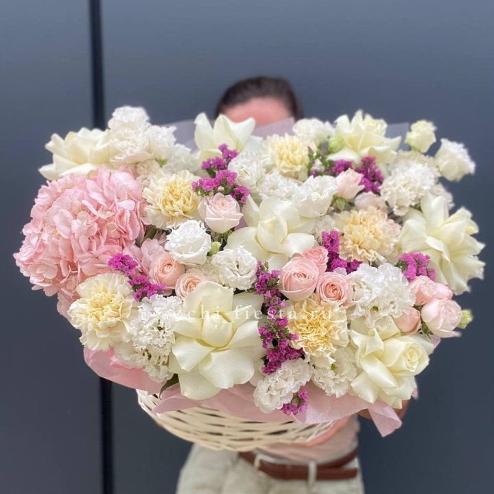 Корзина "Воздушная нежность" в Барнауле