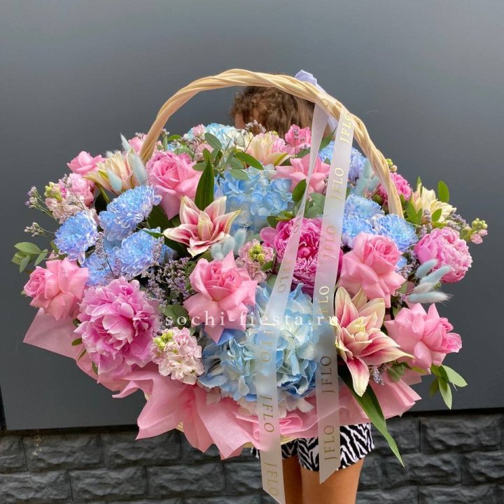 Яркая корзина "Летнее настроение" в Барнауле