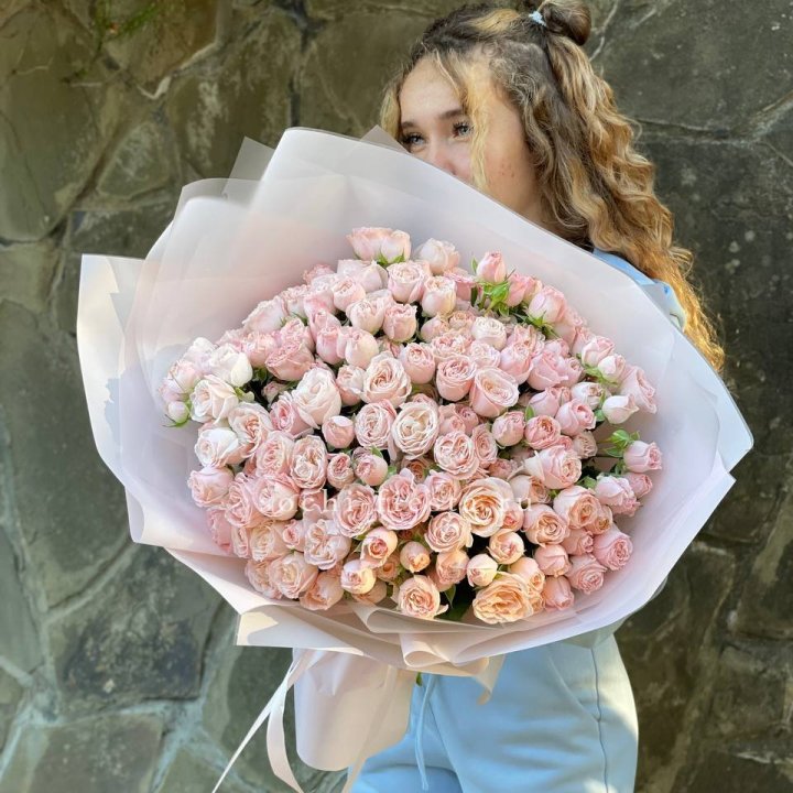 45 роза бомбастик Крем в Барнауле