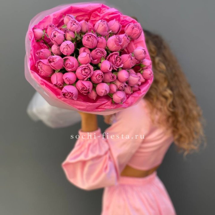 Букет из пионовидных роз  в Барнауле