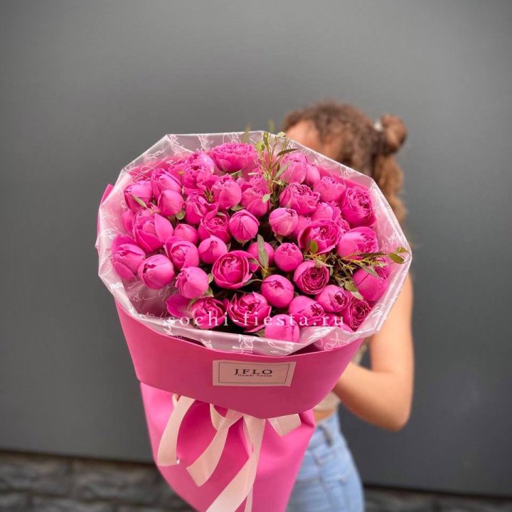 Кустовые розы букет Мисти Баблс в Барнауле