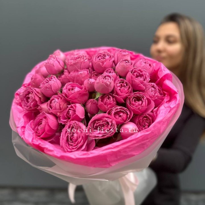 Букет из пионовидных роз  в Барнауле