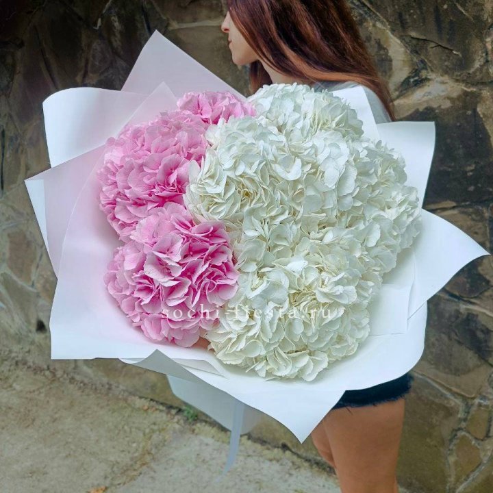 Букет гортензий №2 в Барнауле