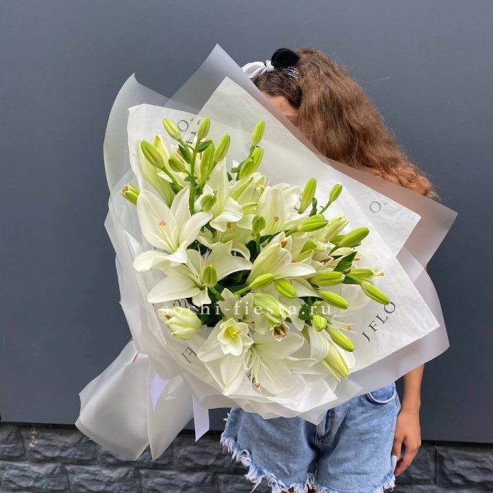 Букет  лилий "Воздушный"  в Барнауле