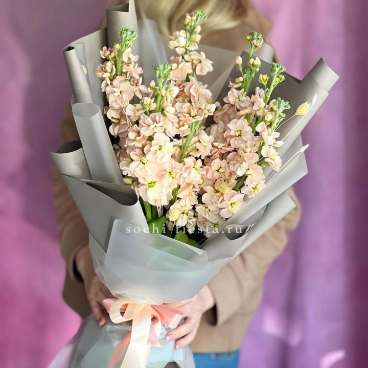 Букет ароматной маттиоллы №2 в Барнауле