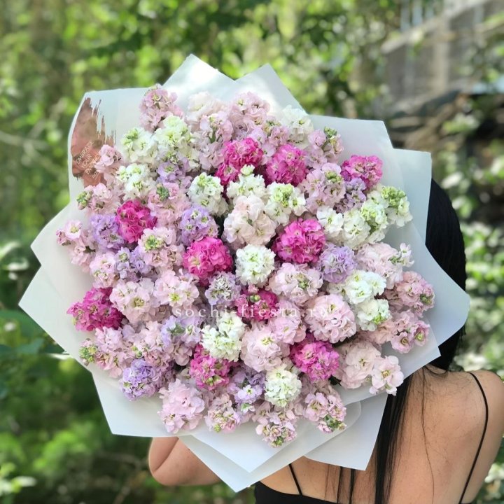 Букет ароматной маттиоллы №3 в Барнауле