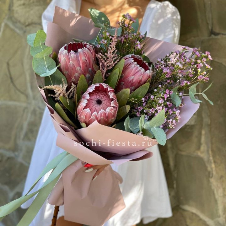 Букет из протеи "Клеопатра"  в Барнауле