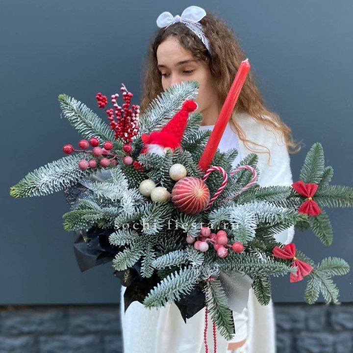 Композиция в бокале красная в Барнауле