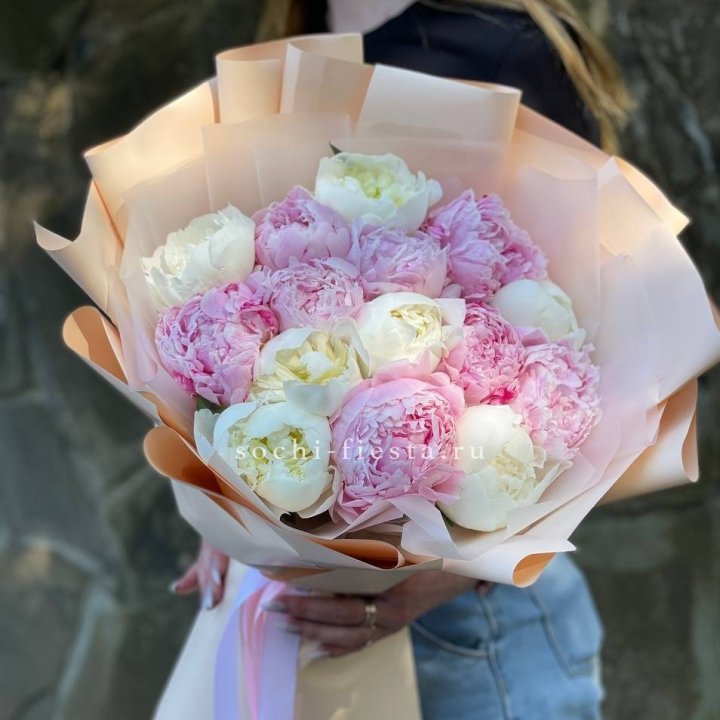 Букет 15 зефирных пионов в Барнауле