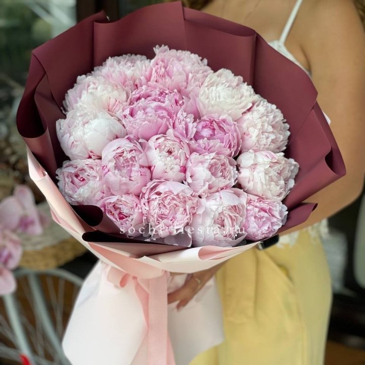 Букет 17 зефирных пионов в Барнауле